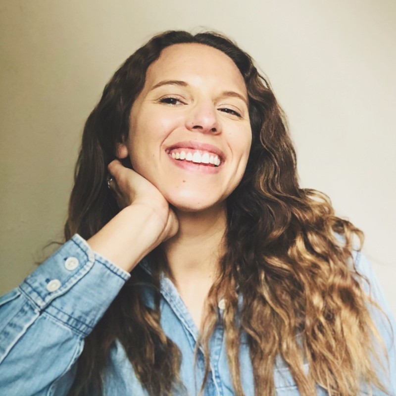 Profile picture of Holly Robertson