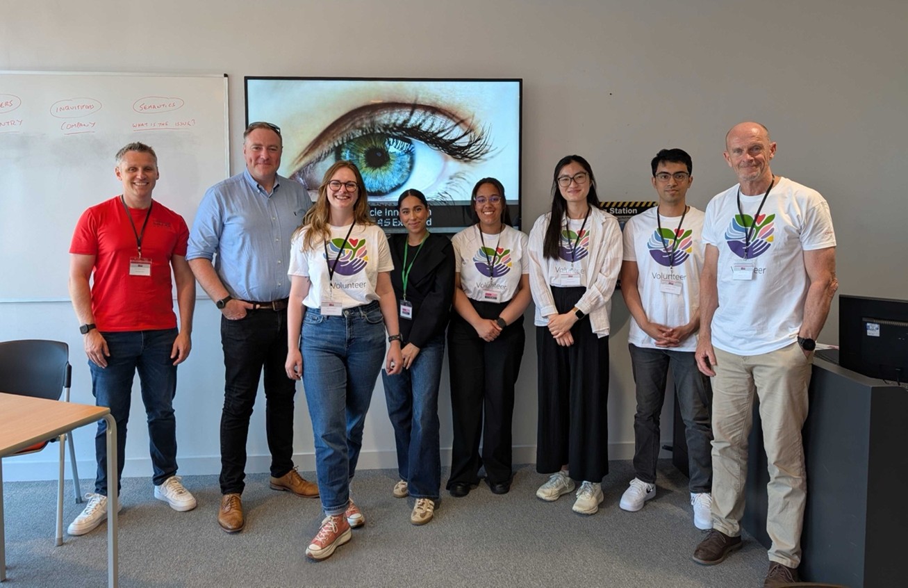 Oracle Academy joins Oracle Social Impact and OCI teams to volunteer at TeenTech Lancashire, U.K.