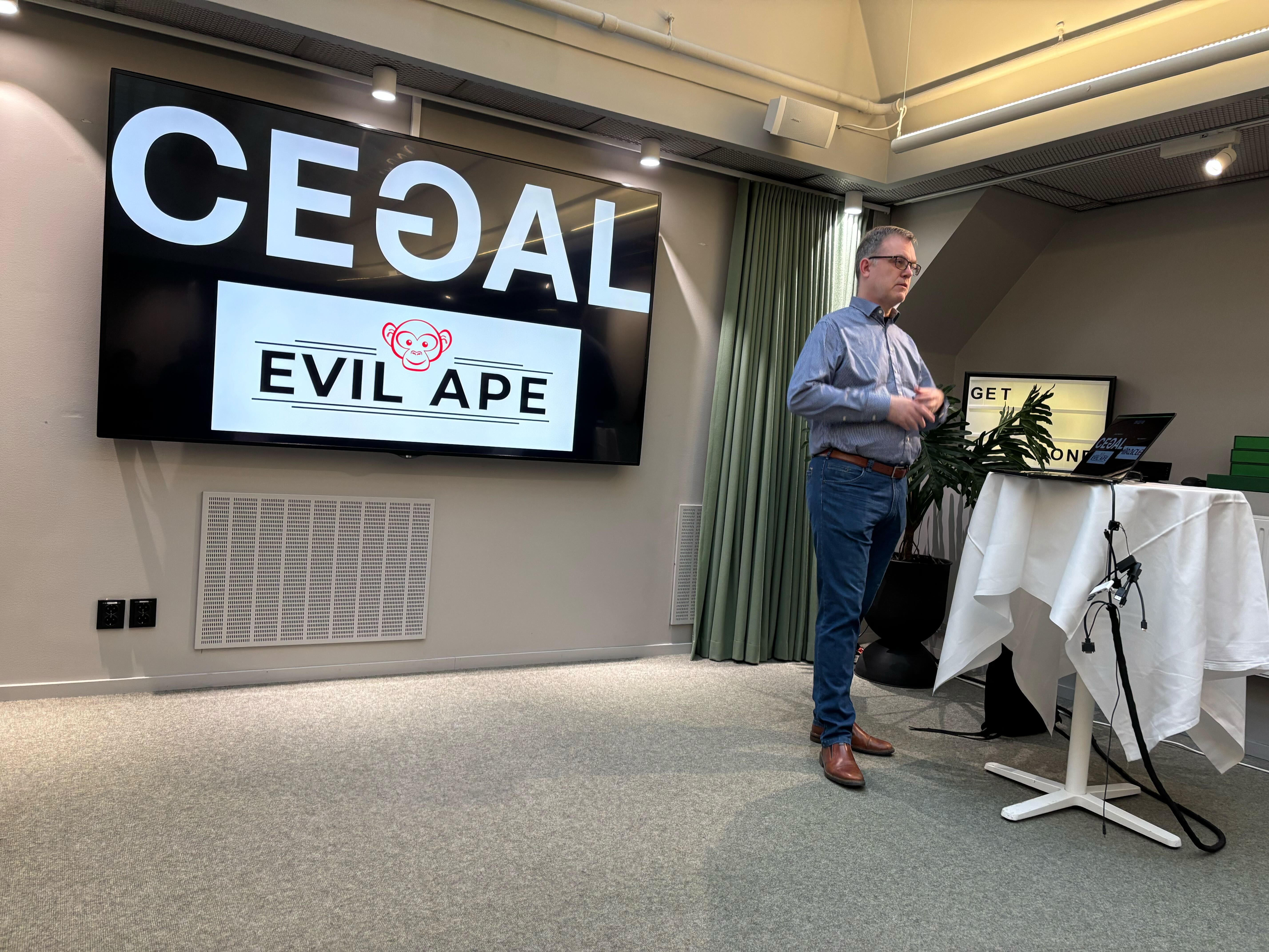 Mathias Magnusson talking about APEX User Authentication and Authorization with SAML