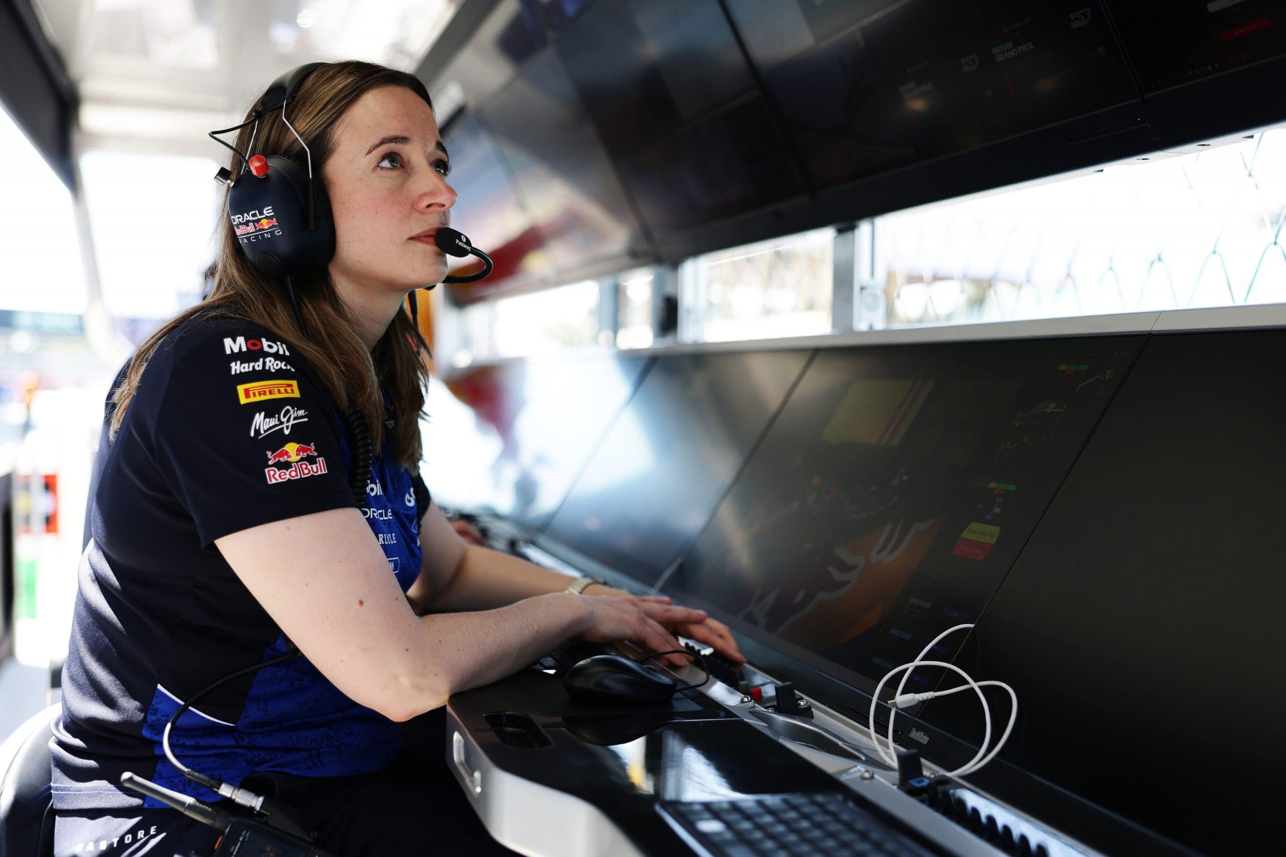 How Oracle Red Bull Racing Uses OCI and A4 Acceleron for Real-Time Race Strategy