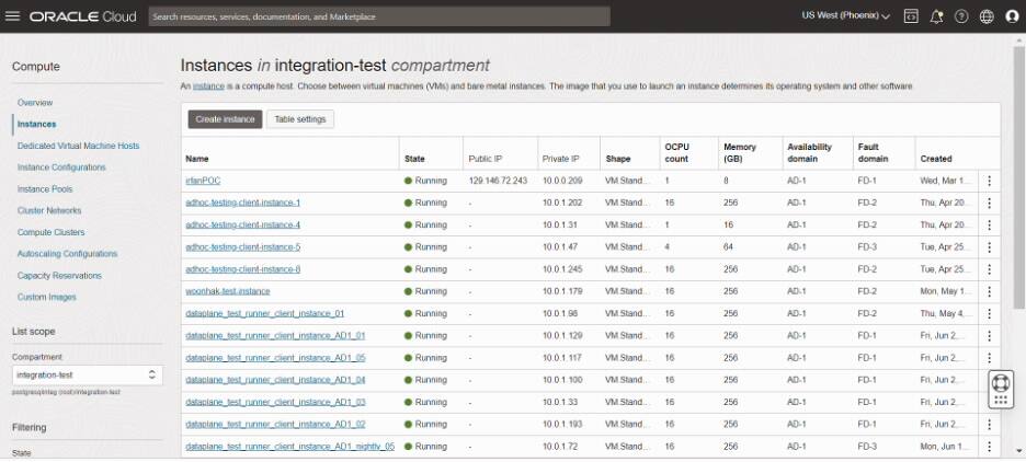 Snímek obrazovky stránky Instance v konzole Oracle Cloud Console.
