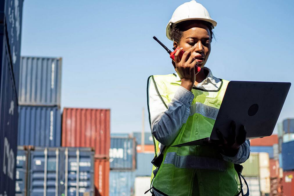 Writing a Flask Application using pythonoracledb