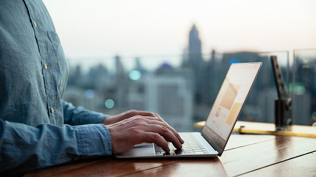 AI-Generated Answers: From Search Results to Conversational Solutions