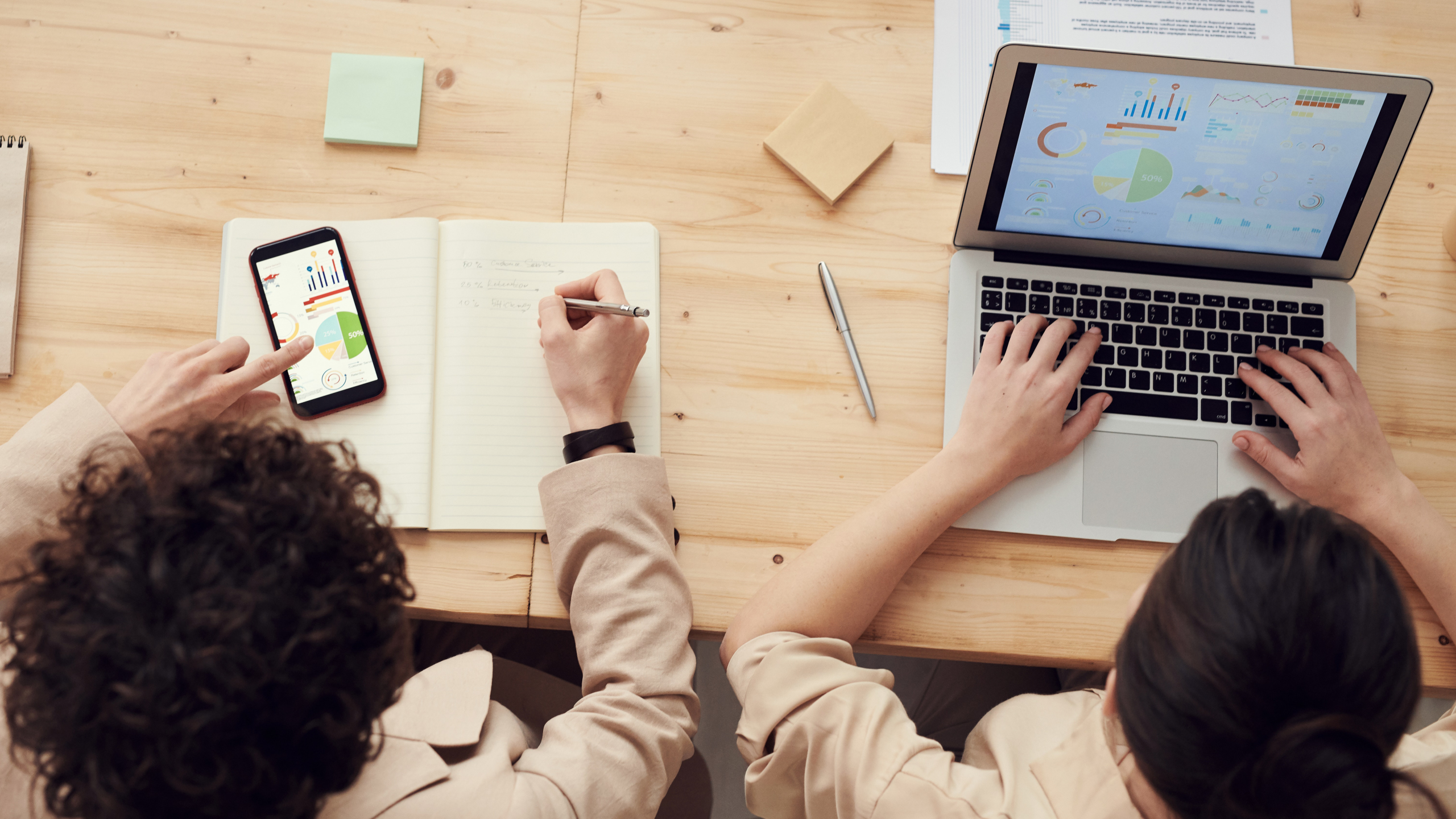 Ease Journals Partition and Reporting with Correct Legal Entity Design