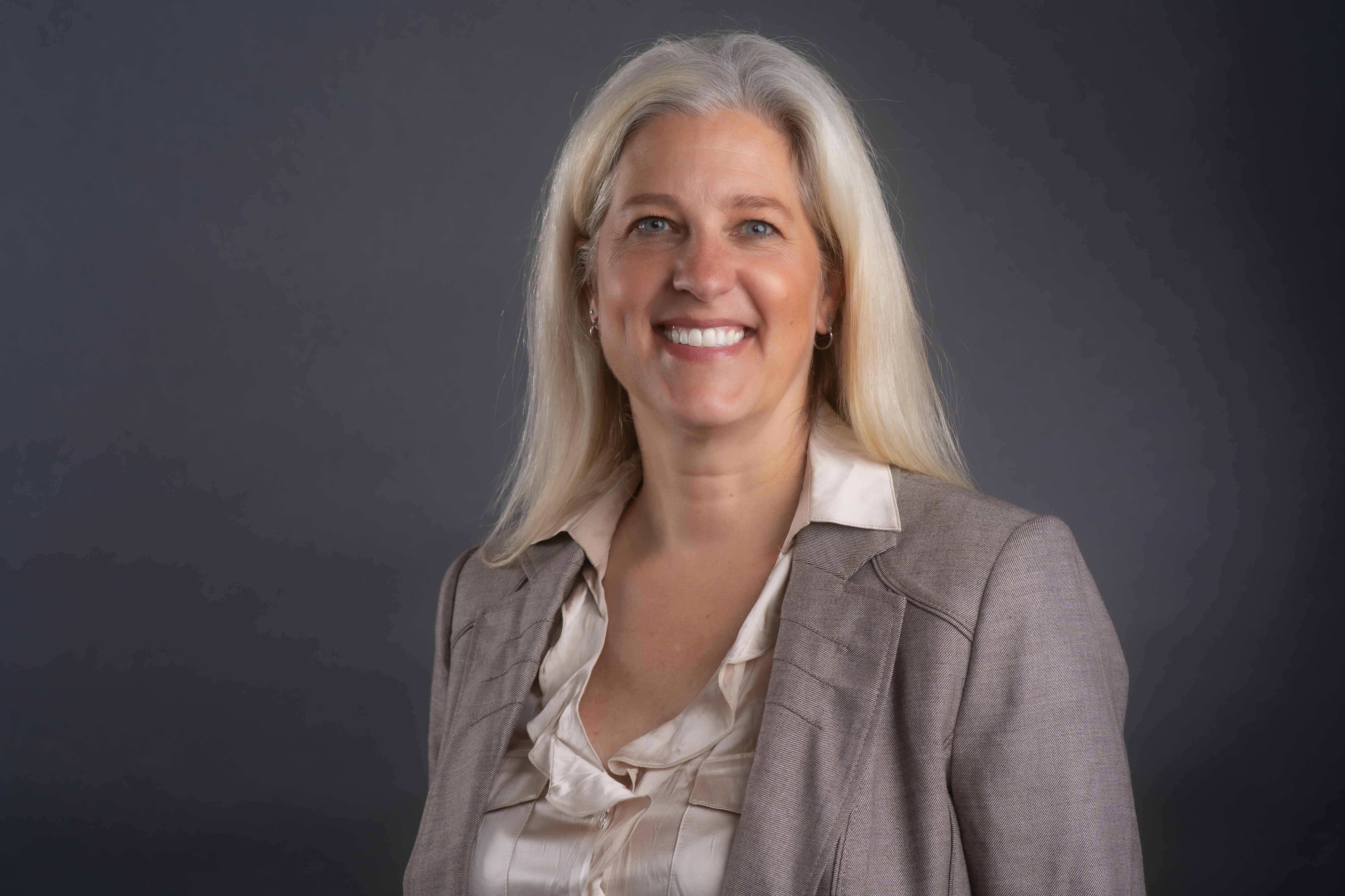 Tracie Meier headshot