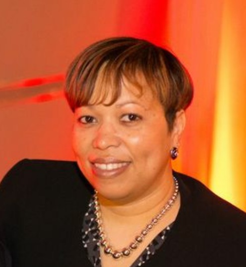 Raina Y., Principal Technical Support Engineer, Software Support Oracle E-Business Suite Tools