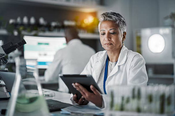 PMDAが「AI活用行動計画」を公表（2025/9/26）—既存AIの全社展開とPMDA特化AIのPoCを並行推進