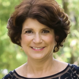 Headshot of Lisa B. Erickson, Sr. Director of CRM and Loyalty at Sleep Number Corporation.