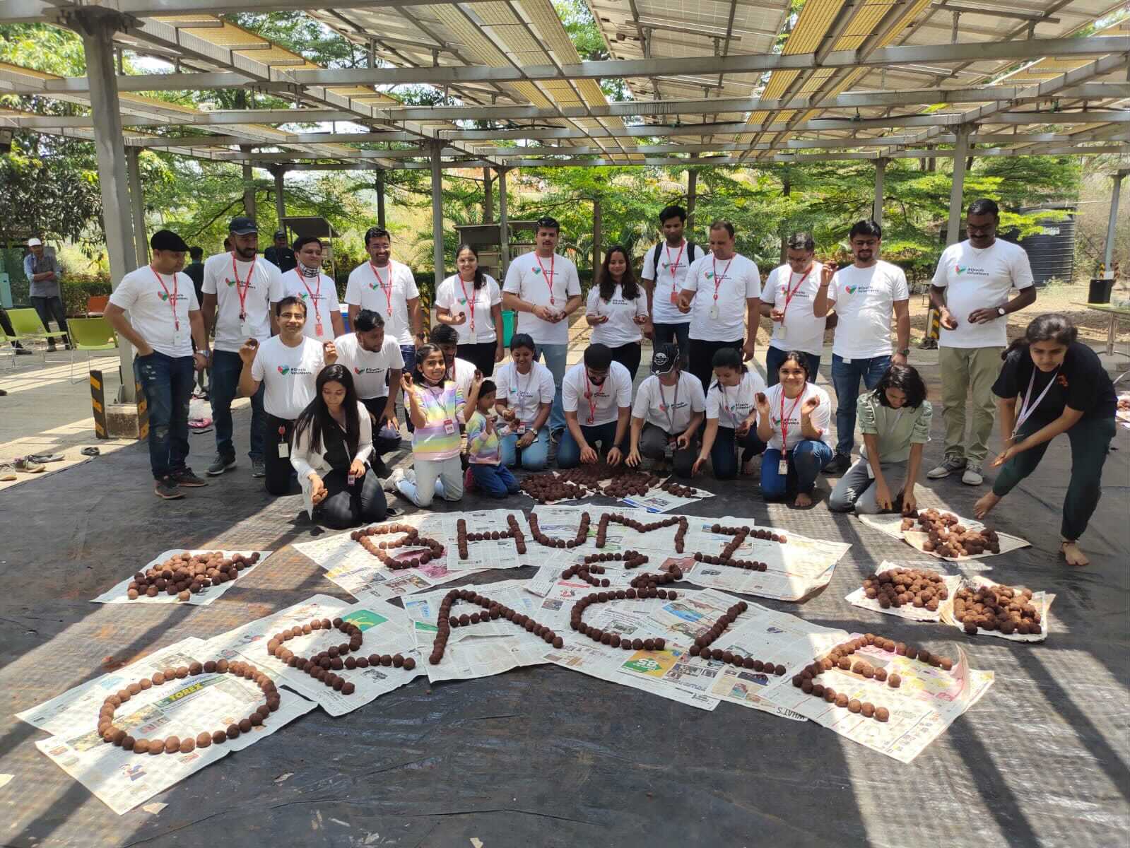 Oracle Volunteers rally for the environment in March and April