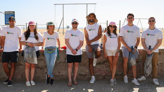 Oracle Volunteers come together to deliver 4,000 Acts of Kindness