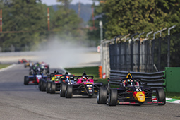 Red Bull uses OCI to test AI for future drivers