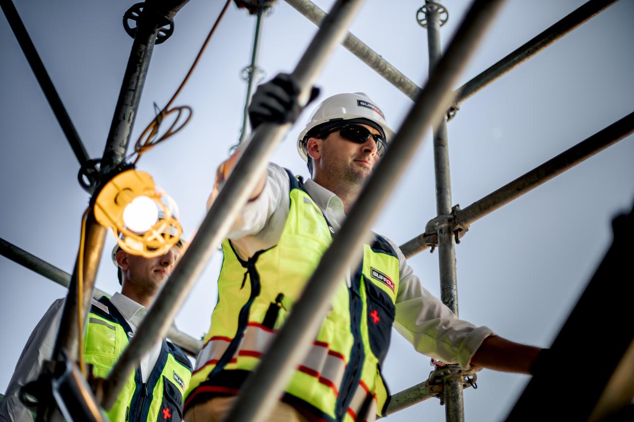 Help achieve cost reductions with Oracle Workforce Health and Safety