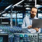Las amenazas avanzan a la velocidad de la inteligencia artificial. La seguridad de sus datos también debe hacerlo.