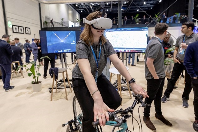 OCW Tour London - Cycling in Paris